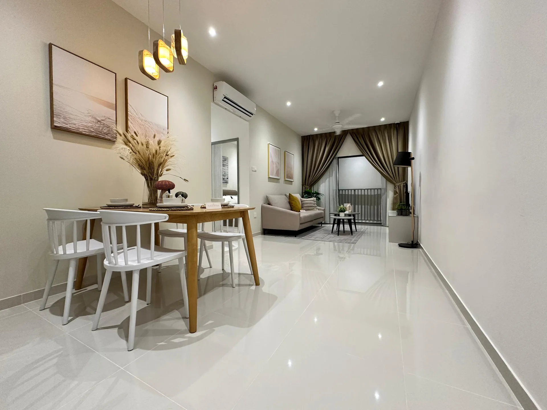 Iconic Harmony 900 sqft show unit dining and living area